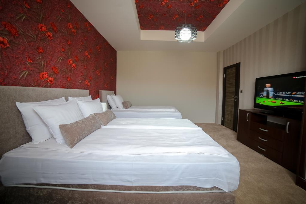 Garni Hotel Radovic 크라구예바츠 외부 사진