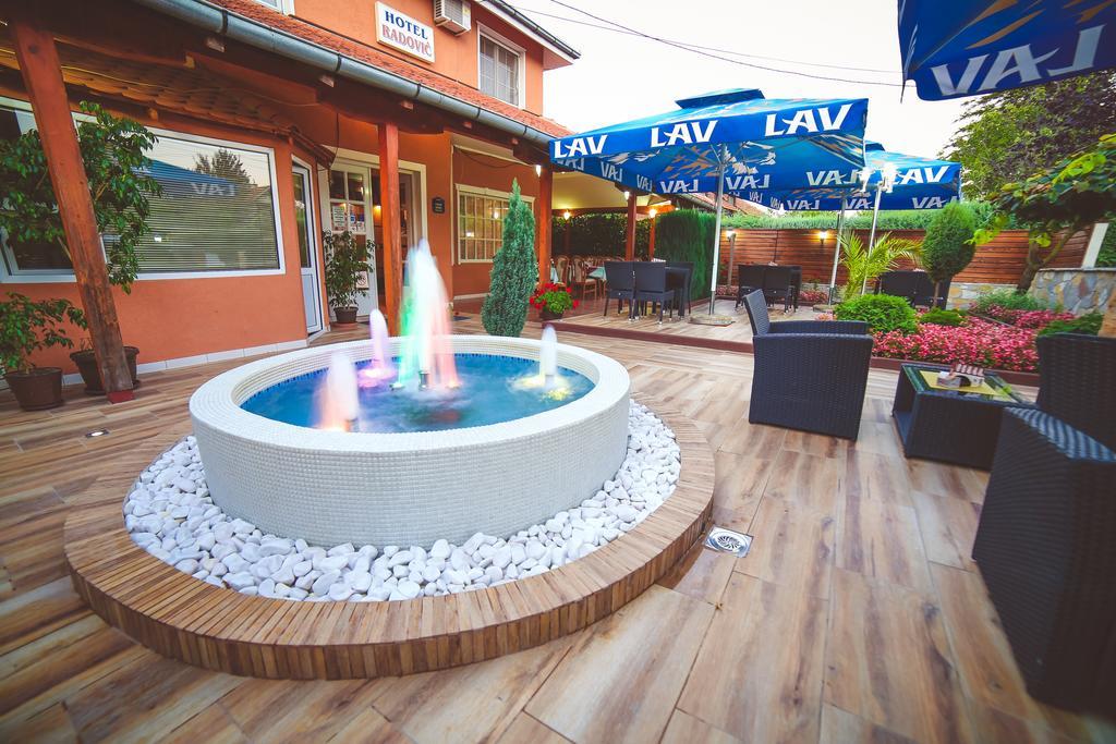 Garni Hotel Radovic 크라구예바츠 외부 사진