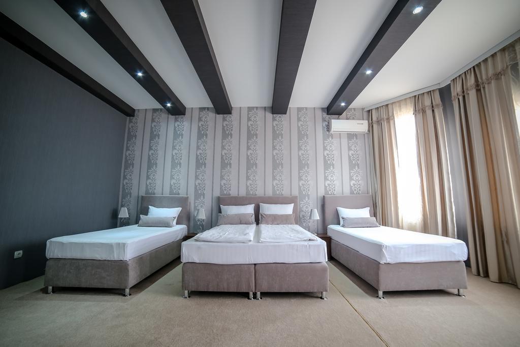 Garni Hotel Radovic 크라구예바츠 외부 사진