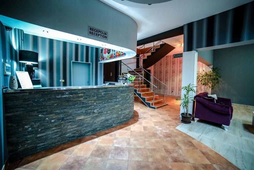 Garni Hotel Radovic 크라구예바츠 외부 사진