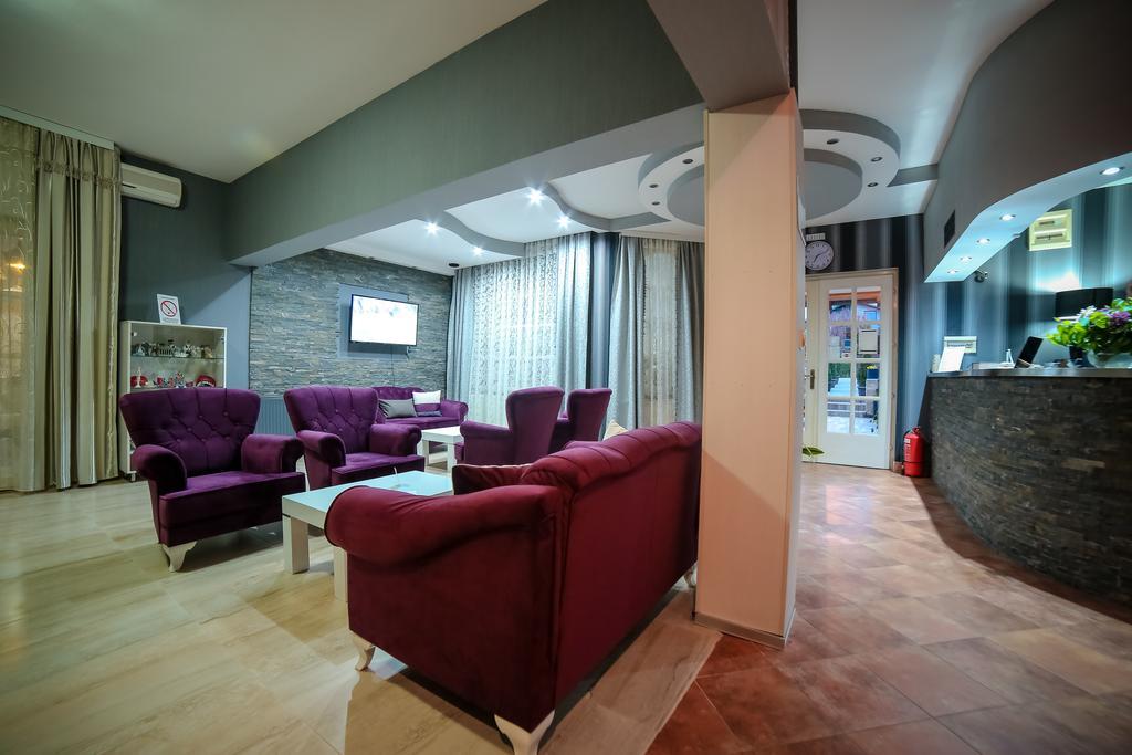 Garni Hotel Radovic 크라구예바츠 외부 사진