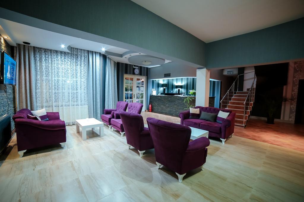 Garni Hotel Radovic 크라구예바츠 외부 사진