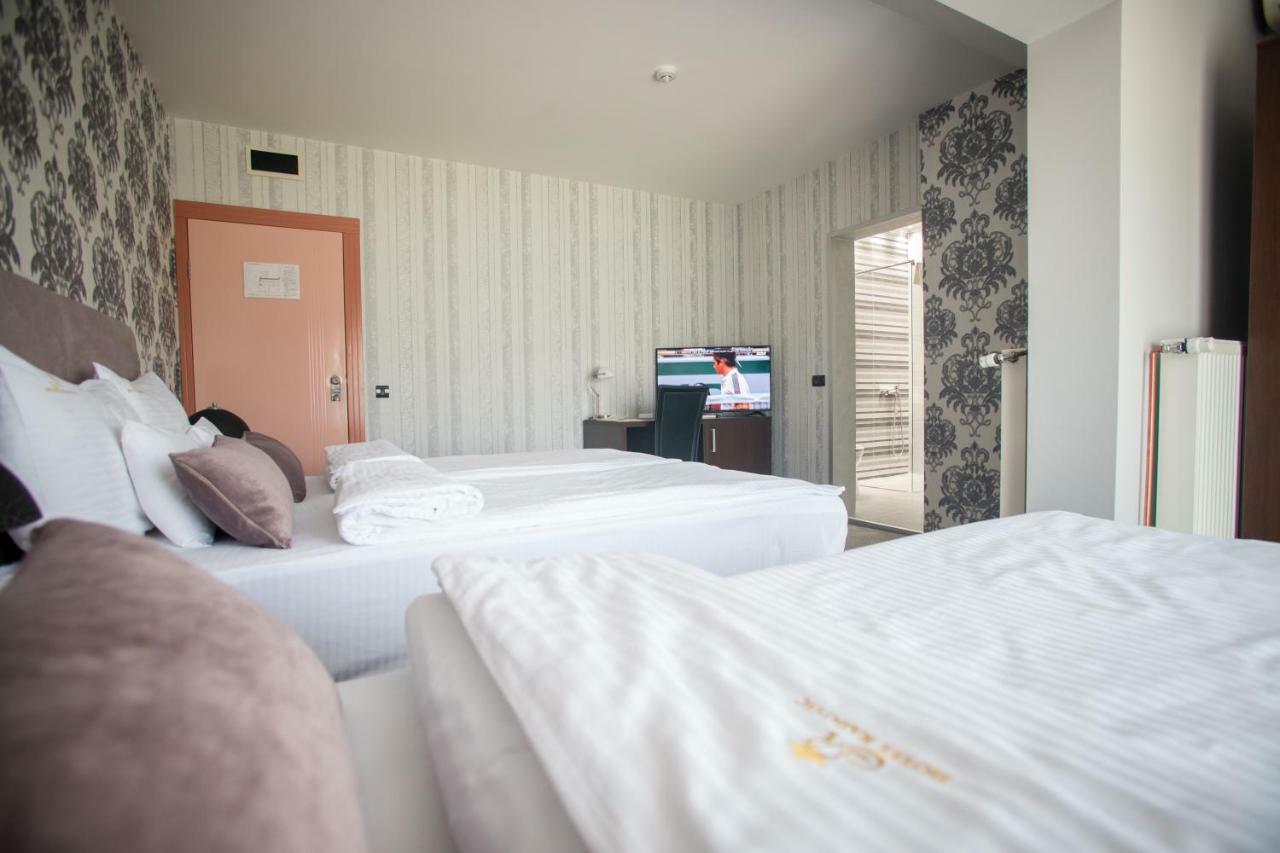 Garni Hotel Radovic 크라구예바츠 외부 사진