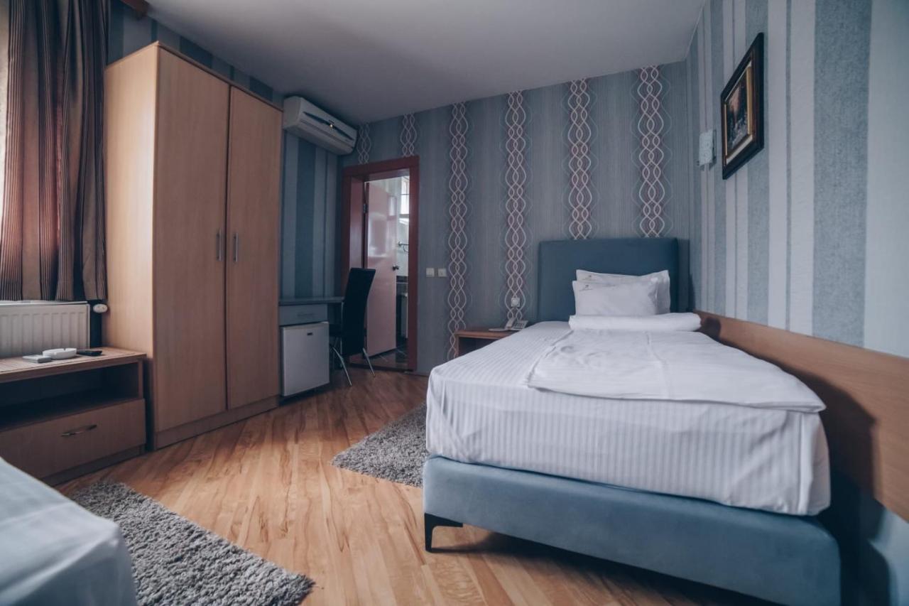Garni Hotel Radovic 크라구예바츠 외부 사진
