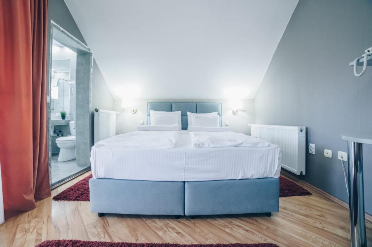 Garni Hotel Radovic 크라구예바츠 외부 사진