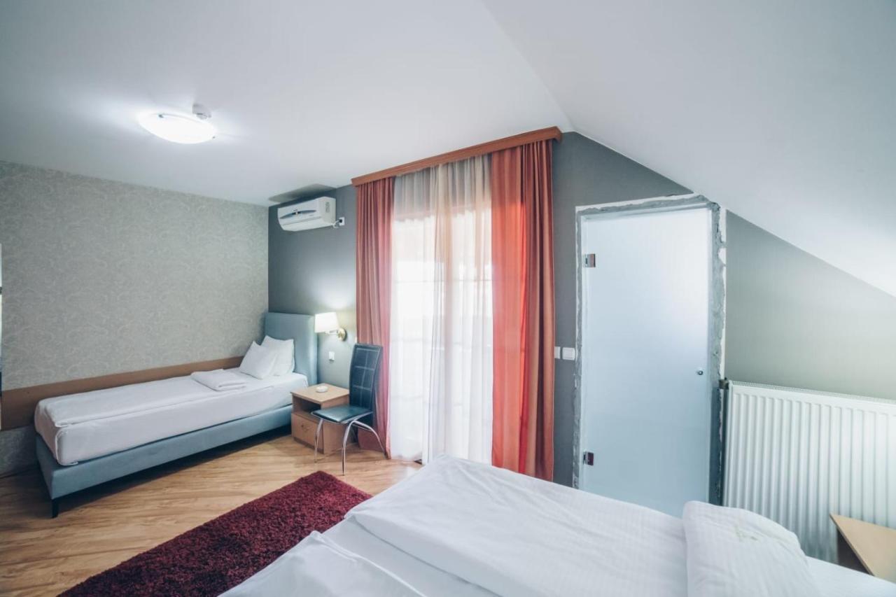 Garni Hotel Radovic 크라구예바츠 외부 사진